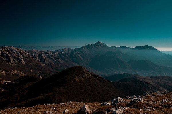 Quelles croisières offrent des ateliers de sculpture sur pierre en Italie?